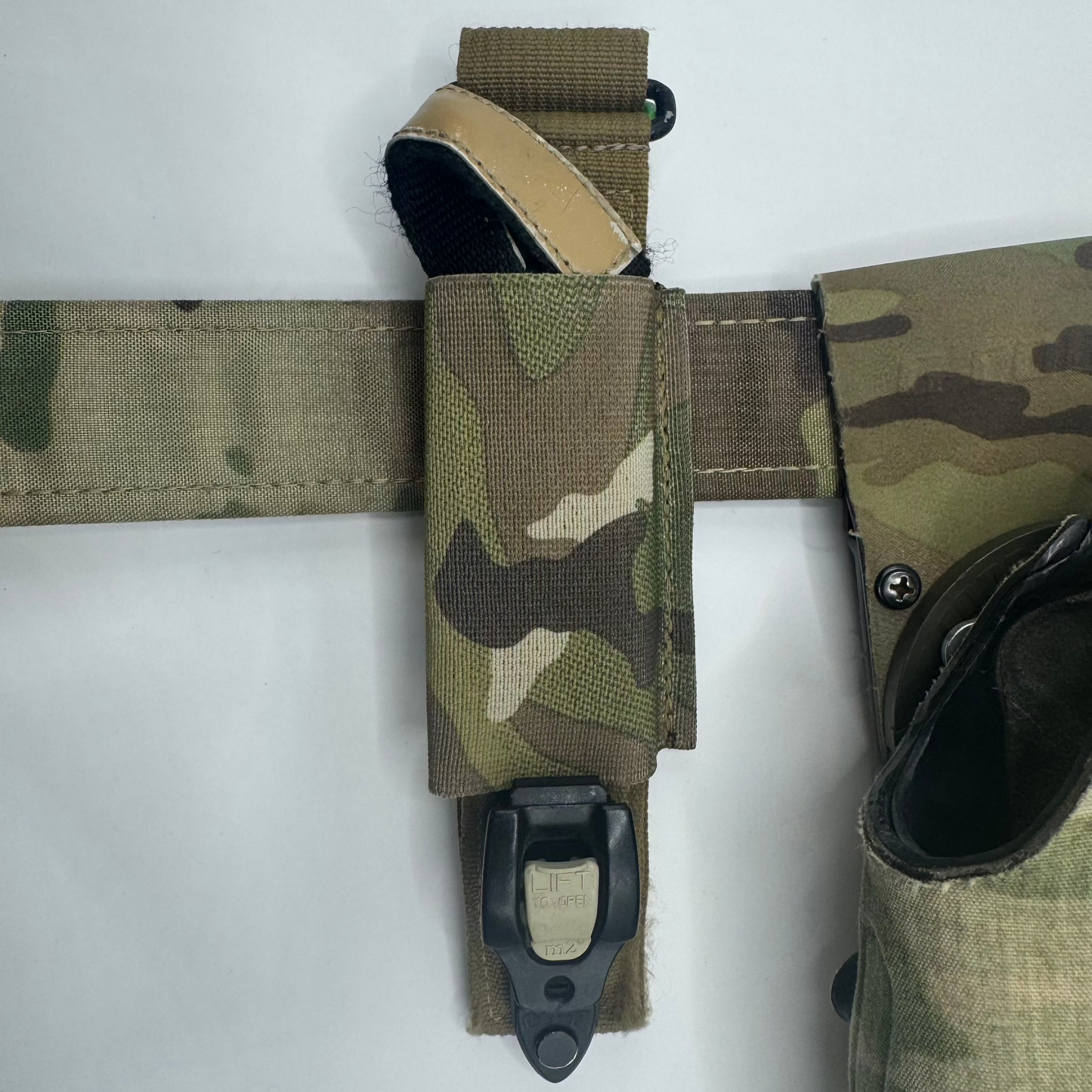 Porte-tourniquet élastique VERTICAL - Esstac